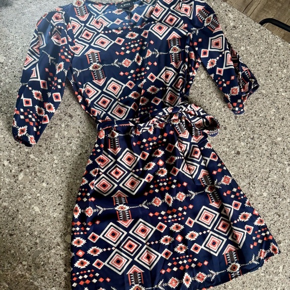 A. Byer Dresses & Skirts - A. Byer Mini Navy Geometric Print Dress (Size M) 🌊✨